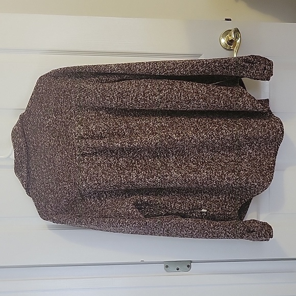 Sweater - Picture 4 of 4